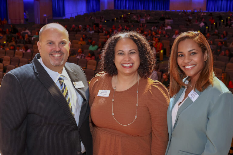 Arlington ISD students earn Global Seal of Biliteracy awards