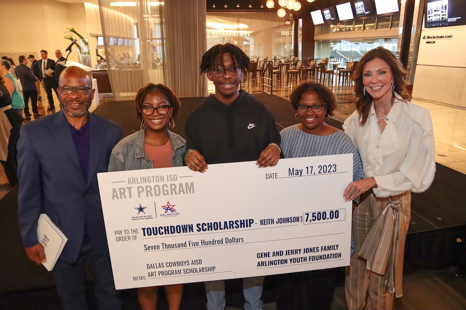 cowboys art blog Art exhibit at AT&T stadium